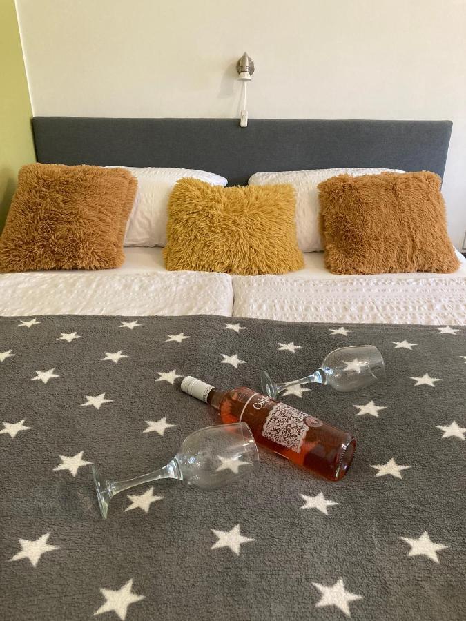 Like Apartman Eger Eksteriør billede